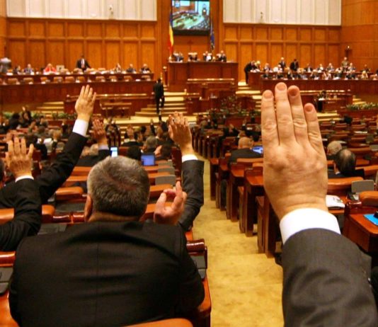 LEGEA – CADRU privind salarizarea personalului plătit din fonduri publice