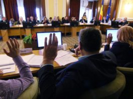 Amendamentele admise de Comisia pentru sănătate și familie din Camera Deputaților la proiectul de Lege privind aprobarea Ordonanței de urgență a Guvernului nr. 91/2017 pentru modificarea și completarea Legii-cadru nr. 153/2017 privind salarizarea personalului plătit din fonduri publice.