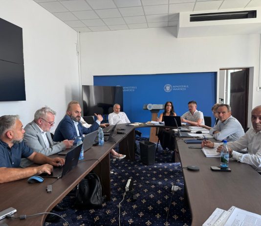 Sănătatea vorbește cu o singură voce: cele două federații reprezentative înaintează modelul comun de salarizare și îl vor apăra prin acțiuni comune